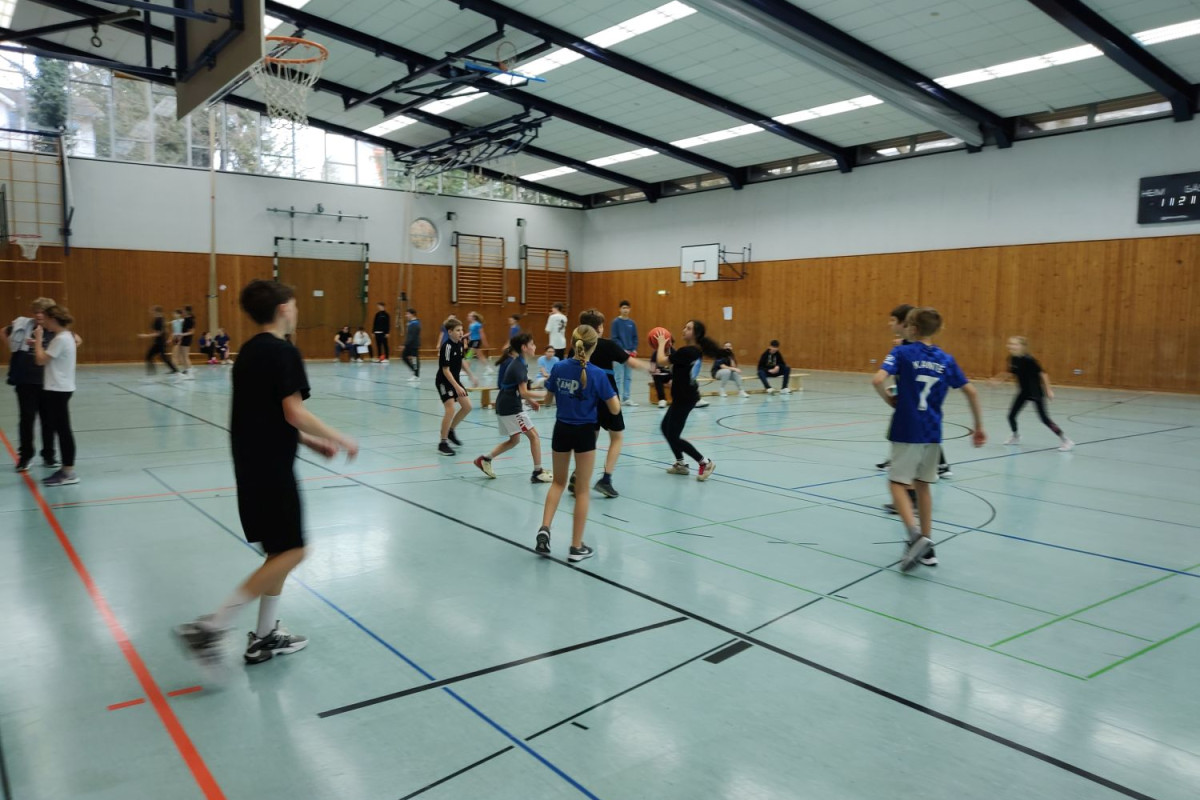 basketball7 1 23i002